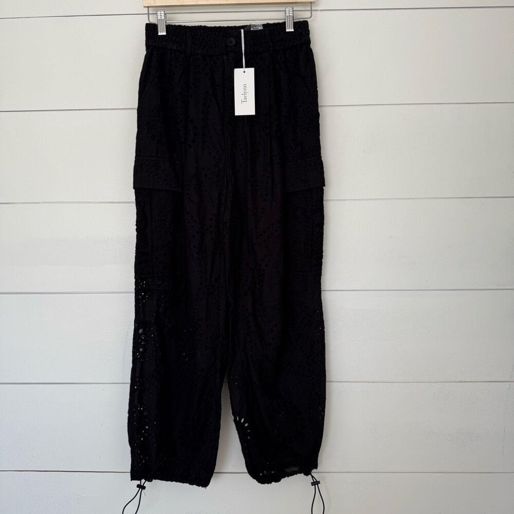 Taelynn Women’s Medium Lace Patterned Utility Barrel Pant New
